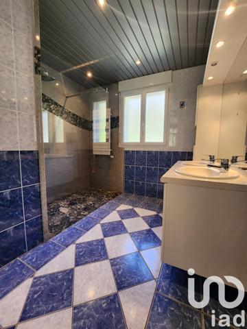 Maison d’architecte 6 pièces de 236 m² à Lavoûte-sur-Loire (43800)