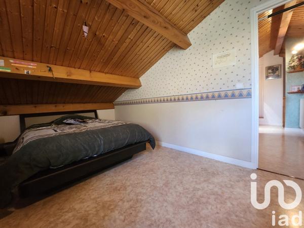 Maison d’architecte 6 pièces de 236 m² à Lavoûte-sur-Loire (43800)