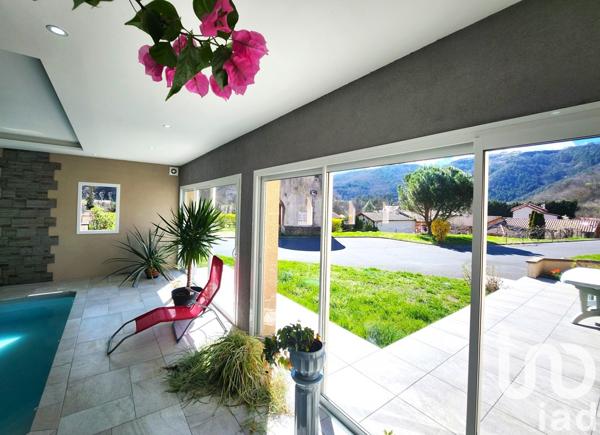 Maison d’architecte 6 pièces de 236 m² à Lavoûte-sur-Loire (43800)