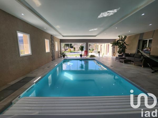 Maison d’architecte 6 pièces de 236 m² à Lavoûte-sur-Loire (43800)