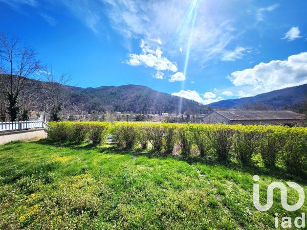 Maison d’architecte 6 pièces de 236 m² à Lavoûte-sur-Loire (43800)