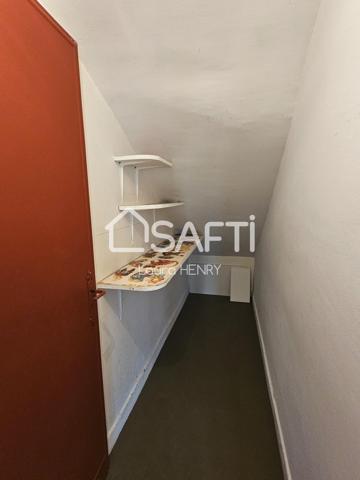 Appartement à rénover avec balcon vue sur le Quai de Londres !