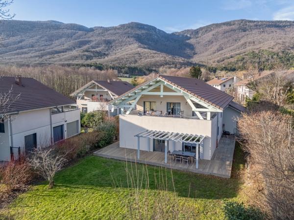 Maison à vendre 6 pièces DIVONNE LES BAINS (01)