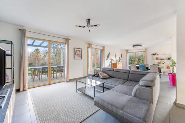 Maison à vendre 6 pièces DIVONNE LES BAINS (01)