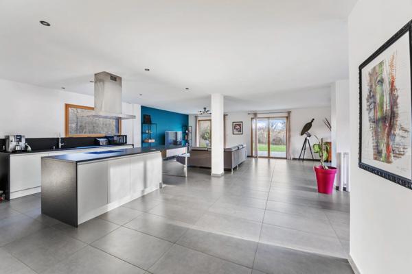 Maison à vendre 6 pièces DIVONNE LES BAINS (01)