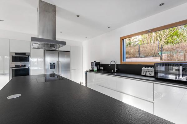 Maison à vendre 6 pièces DIVONNE LES BAINS (01)