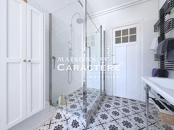 Elégant Appartement Art Déco restauré Années 30 – Saint Germain En Laye 5 pièce(s) 107 m2