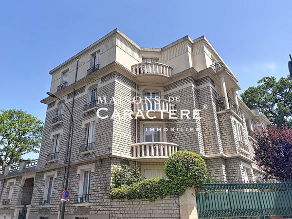 Elégant Appartement Art Déco restauré Années 30 – Saint Germain En Laye 5 pièce(s) 107 m2