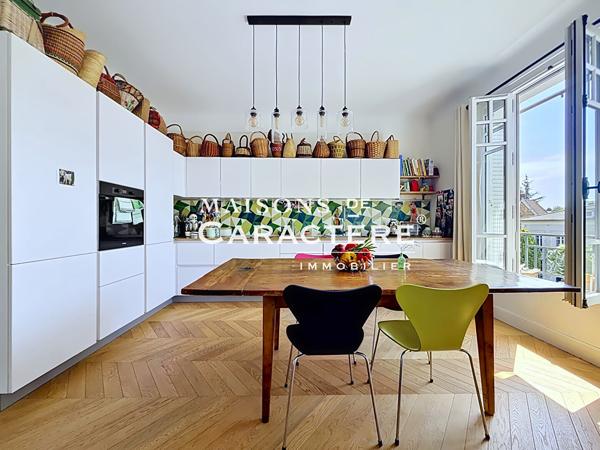 Elégant Appartement Art Déco restauré Années 30 – Saint Germain En Laye 5 pièce(s) 107 m2