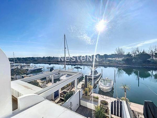 Marina lumineuse en duplex avec garage et parking sans copropriete