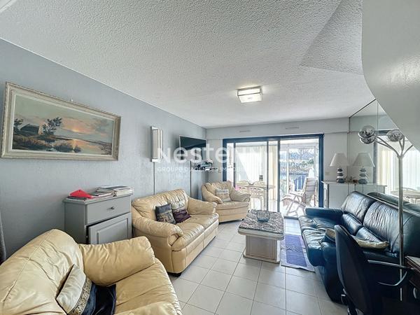 Marina lumineuse en duplex avec garage et parking sans copropriete