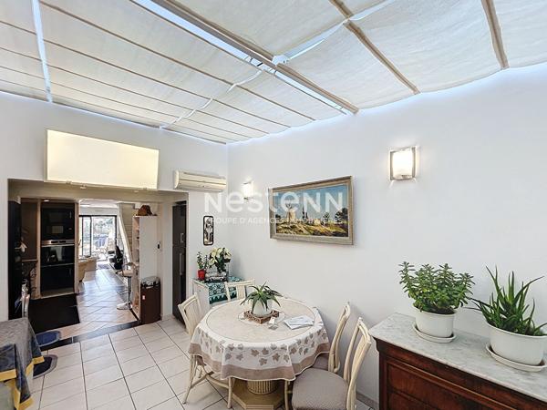 Marina lumineuse en duplex avec garage et parking sans copropriete