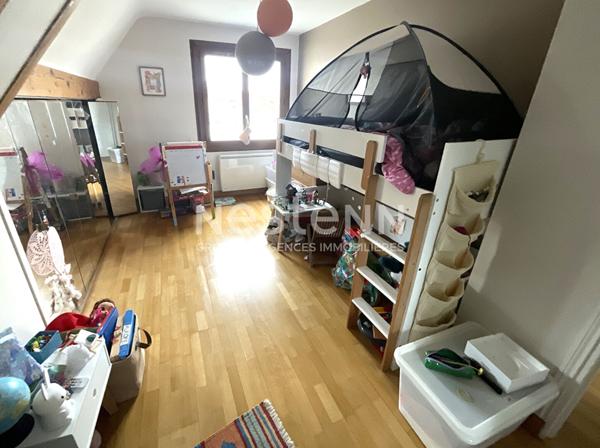 Maison 4 pièces de 82 m2 centre ville de Houilles