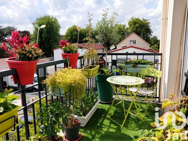 Appartement 3 pièces de 56 m² à Coignières (78310)