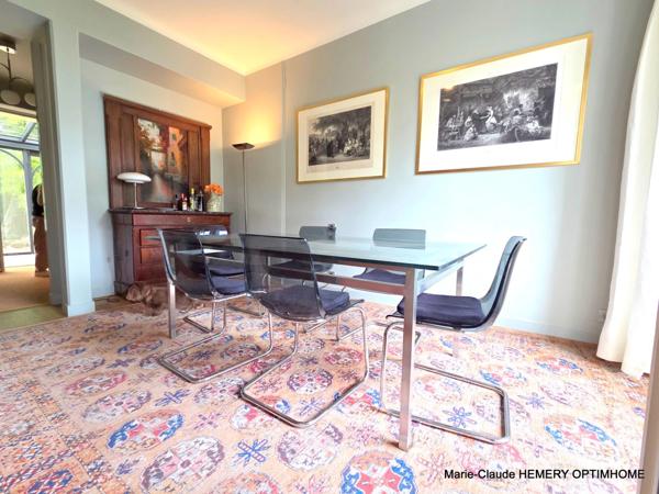 Villa parfaitement entretenue de 296m² avec de jolis points de vue sur la plage de l'Ecluse et Saint Malo