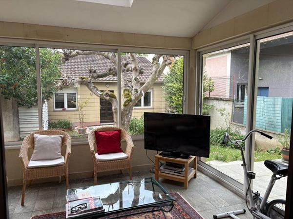 Maison familiale de 117 m2 avec 4 chambres + annexe de 38m2