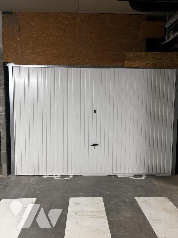 Appartement NEUF situé au dernier étage avec terrasse/balcon et garage PMR