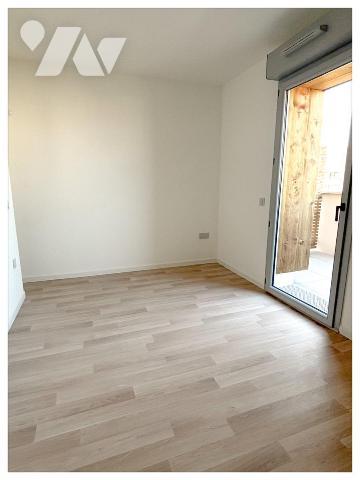 Appartement NEUF situé au dernier étage avec terrasse/balcon et garage PMR
