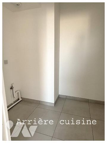 Appartement NEUF situé au dernier étage avec terrasse/balcon et garage PMR