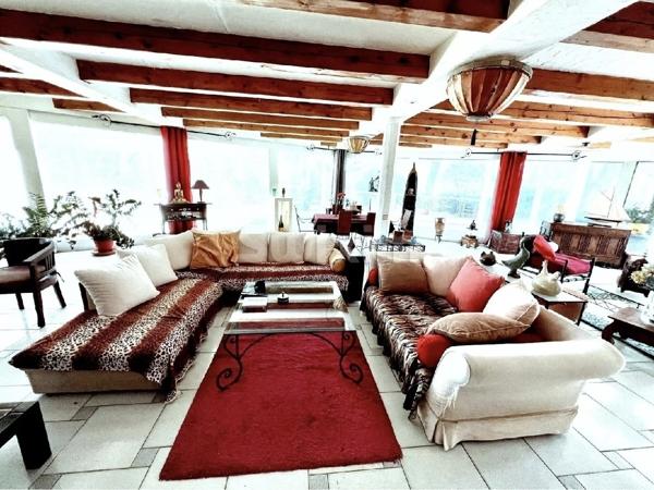 maison architecte piscine jardin