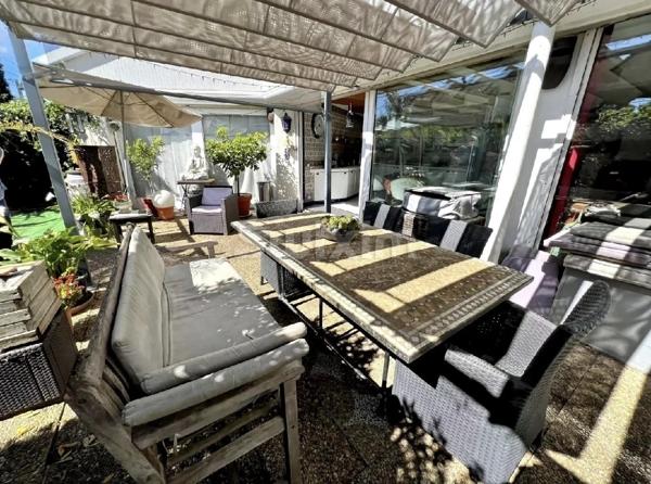 maison architecte piscine jardin