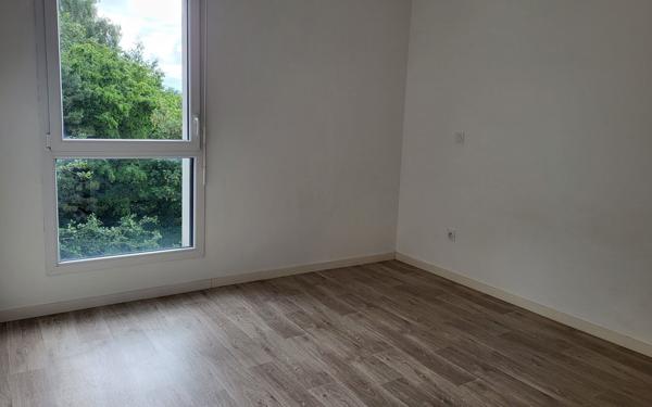 Appartement à vendre    2 pièces •  Comines