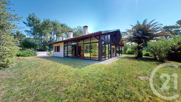 Maison à vendre  4 pièces - 121,27 m 2   BIARRITZ  - 64