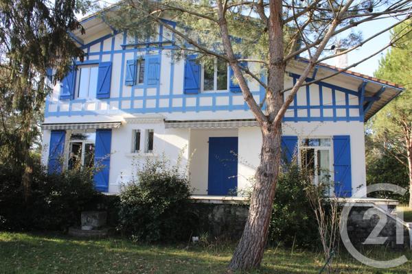 Maison à vendre  4 pièces - 121,27 m 2   BIARRITZ  - 64