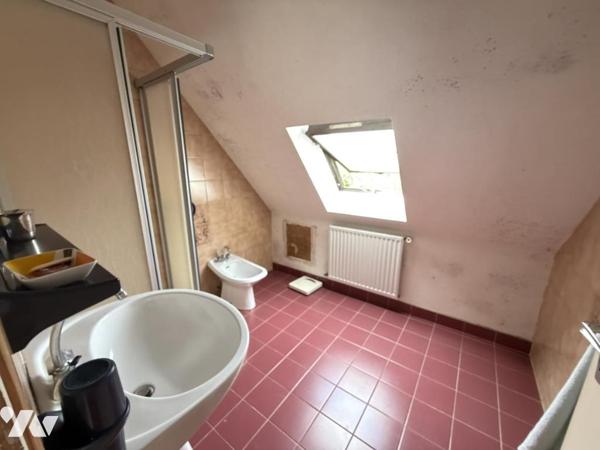 BAUD au calme proche ville : Néobretonne avec 4 chambres dot 2 au RDC
