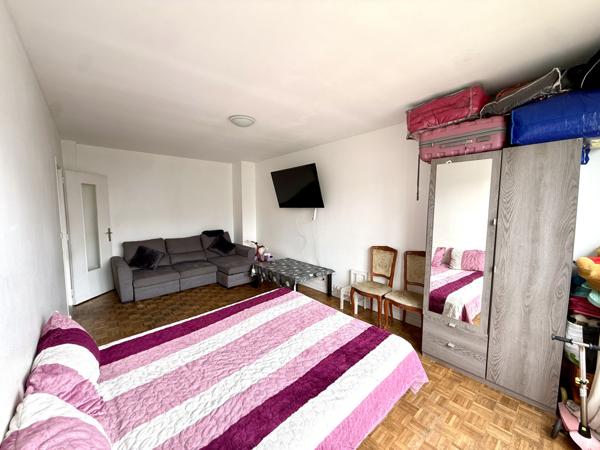 Bondy (93140) Studio avec parking, cave à 5min du RER E