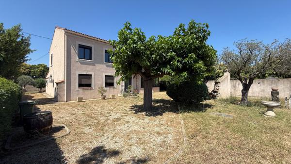 Maison spacieuse à vendre comprenant deux appartements