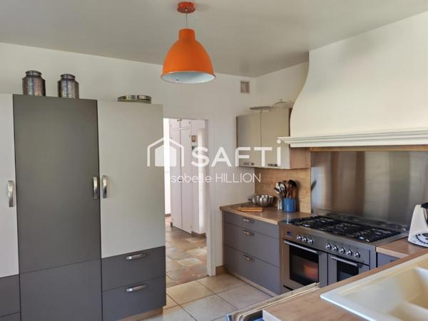 PAVILLON COMPLETEMENT RENOVE