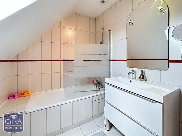 Maison à vendre 6 pièces 107m² Bourges (18000)