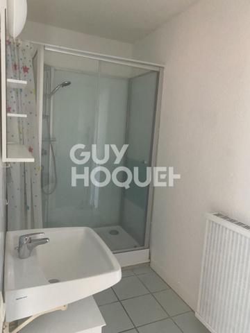 HAUT DE BILLERE (64140), T2 avec balcon/terrasse, parking et cellier