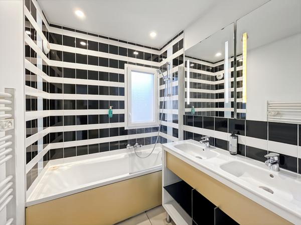 APPARTEMENT DE TYPE 2 PIÈCES DANS RÉSIDENCE AVEC PISCINE