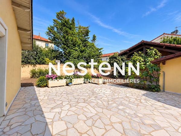 Maison Bron 5 pièces - 3 chambres - 136 m² - Terrain de 455m² - Secteur Saint-Jan BRON