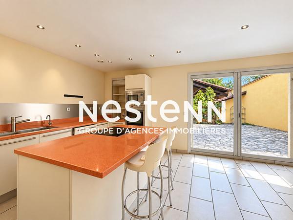 Maison Bron 5 pièces - 3 chambres - 136 m² - Terrain de 455m² - Secteur Saint-Jan BRON