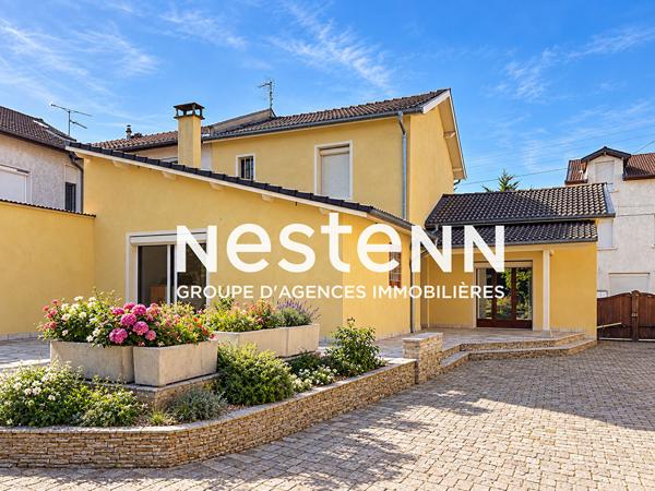 Maison Bron 5 pièces - 3 chambres - 136 m² - Terrain de 455m² - Secteur Saint-Jan BRON