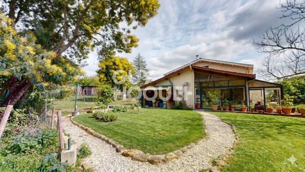 MAISON AVEC GRAND JARDIN