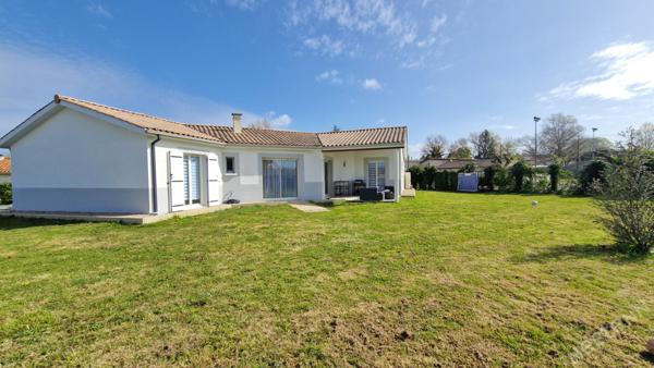 Maison familiale proche centre-ville de La Force !