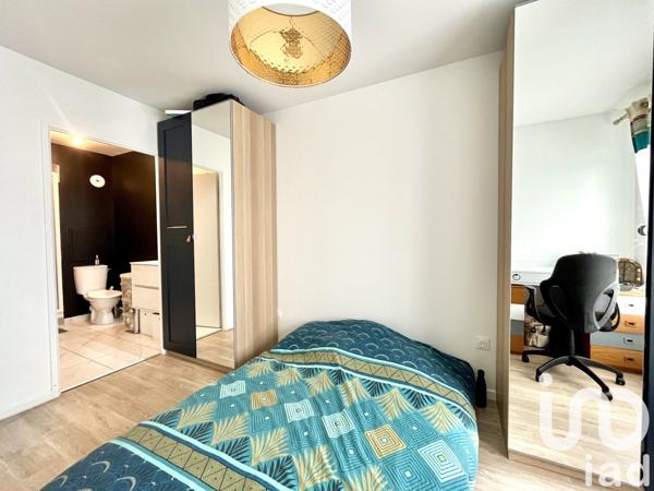 Appartement 4 pièces de 79 m² à Saint-Denis (93210)