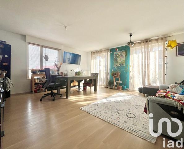 Appartement 4 pièces de 79 m² à Saint-Denis (93210)
