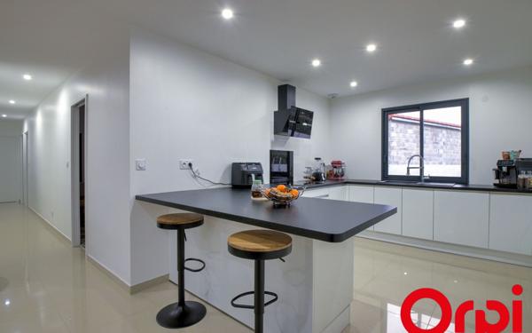 Maison à vendre    4 pièces •  Balan