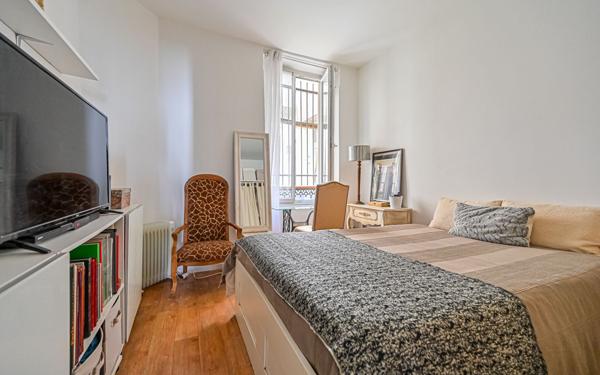 Appartement à vendre    2 pièces • 27 m2 Paris 18