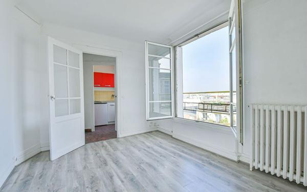 Appartement à vendre    2 pièces • 31,82 m2 Paris 19