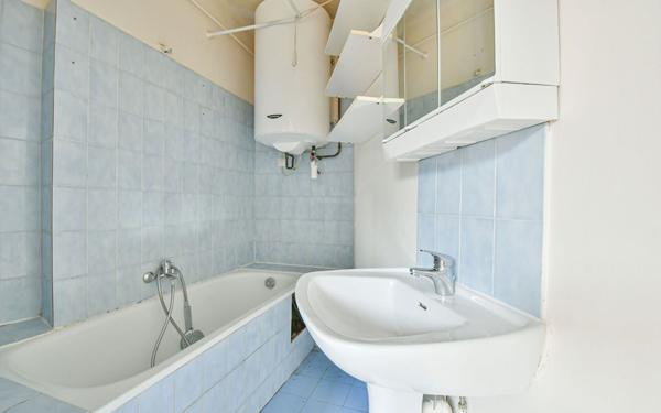 Appartement à vendre    2 pièces • 31,82 m2 Paris 19