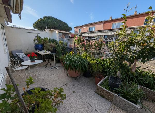 Grande maison avec piscine garage et dépendances