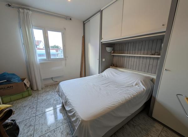 Grande maison avec piscine garage et dépendances