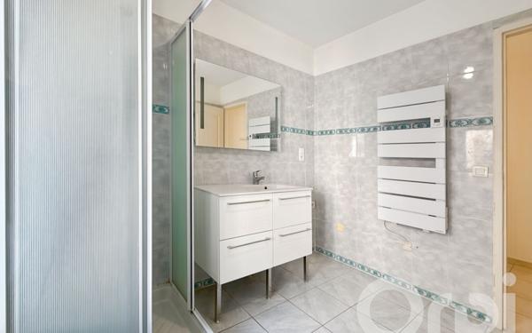 Maison à vendre    3 pièces •  Bollène