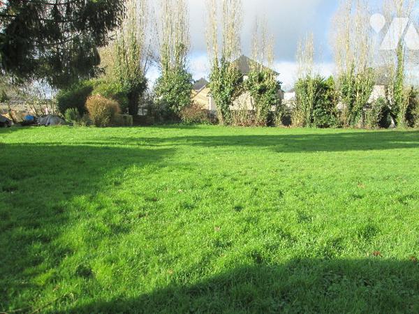 Terrain à bâtir non viabilisé de 760 m²